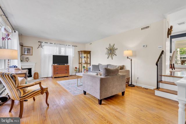 16 GLENOLDEN RD, Yardley, PA 19067
