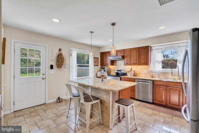 16 GLENOLDEN RD, Yardley, PA 19067