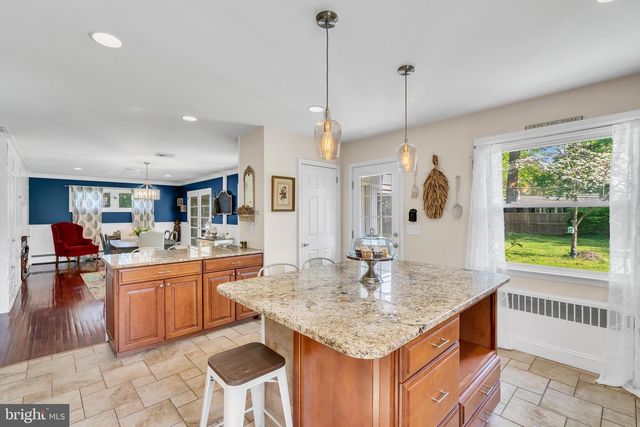 16 GLENOLDEN RD, Yardley, PA 19067