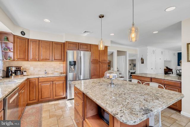 16 GLENOLDEN RD, Yardley, PA 19067