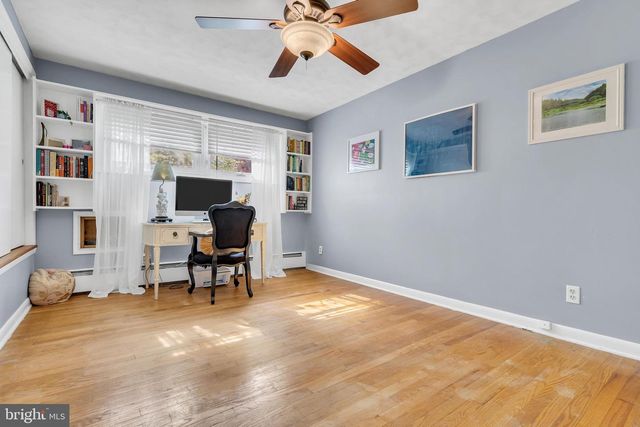 16 GLENOLDEN RD, Yardley, PA 19067