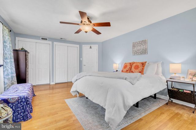 16 GLENOLDEN RD, Yardley, PA 19067