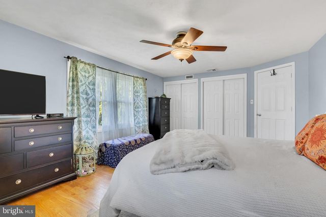 16 GLENOLDEN RD, Yardley, PA 19067