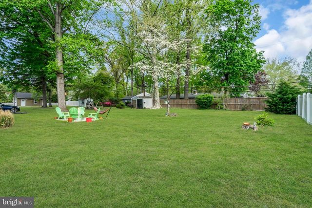 16 GLENOLDEN RD, Yardley, PA 19067