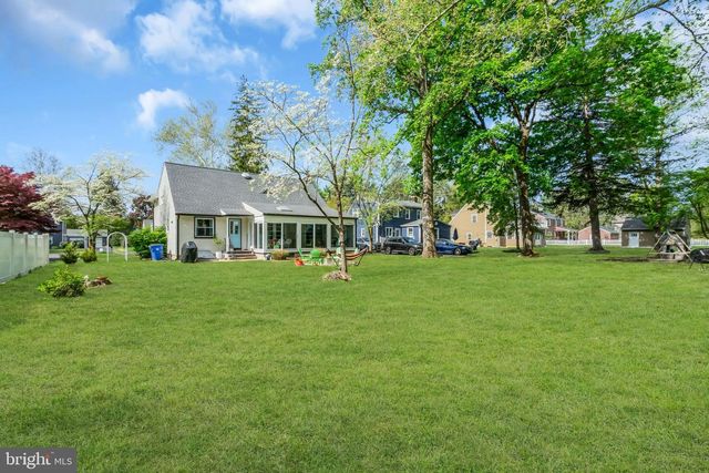 16 GLENOLDEN RD, Yardley, PA 19067