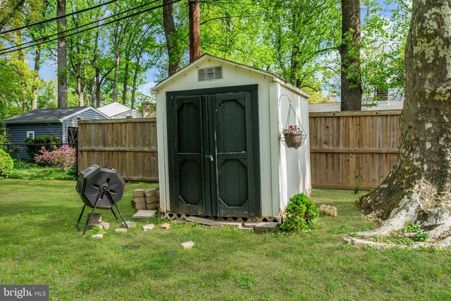 16 GLENOLDEN RD, Yardley, PA 19067