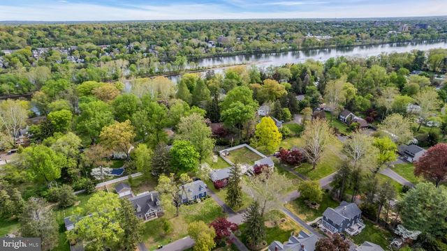 16 GLENOLDEN RD, Yardley, PA 19067