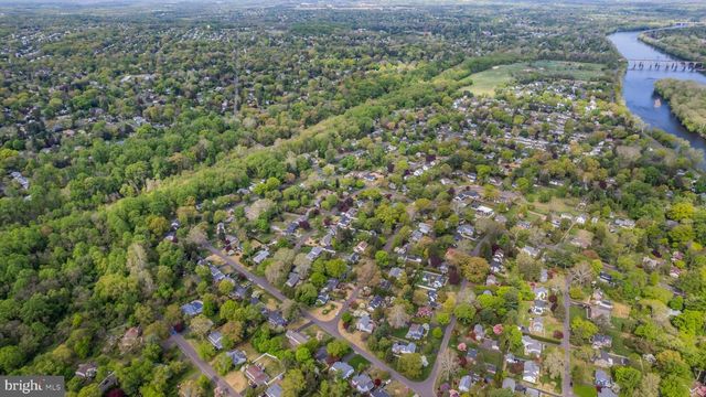 16 GLENOLDEN RD, Yardley, PA 19067