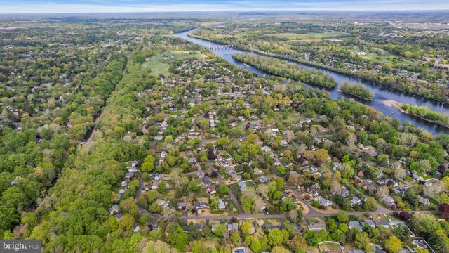16 GLENOLDEN RD, Yardley, PA 19067