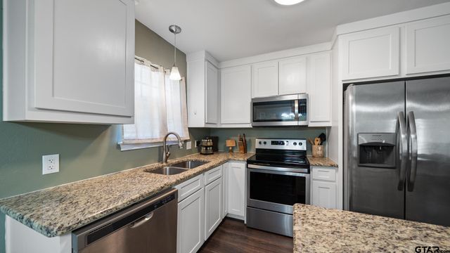 124 W Patterson Street, Grand Saline, TX 75140