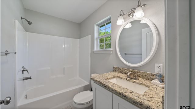 124 W Patterson Street, Grand Saline, TX 75140