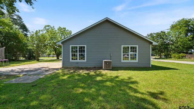 124 W Patterson Street, Grand Saline, TX 75140