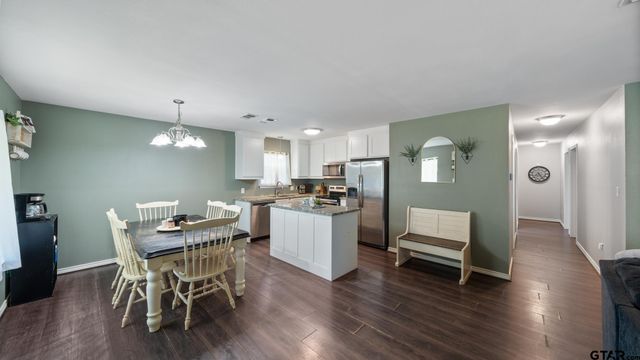 124 W Patterson Street, Grand Saline, TX 75140