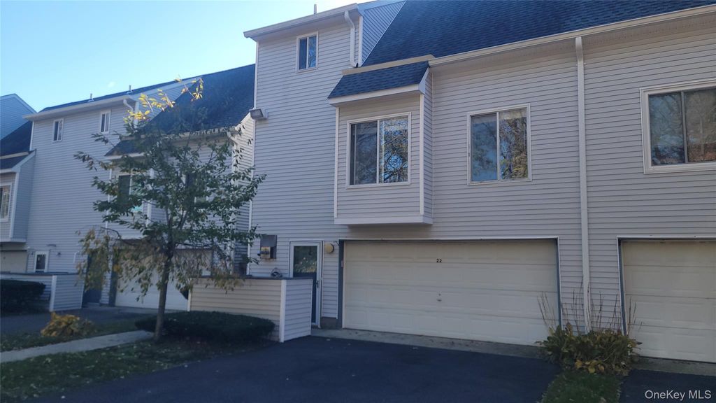 3522 Gibbs Road, Coram, NY 11727