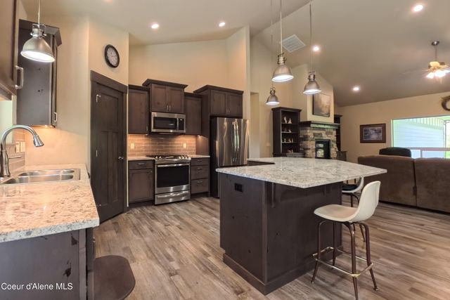 21642 N MASSIF RD, Rathdrum, ID 83858