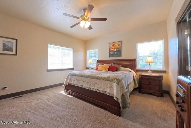 21642 N MASSIF RD, Rathdrum, ID 83858