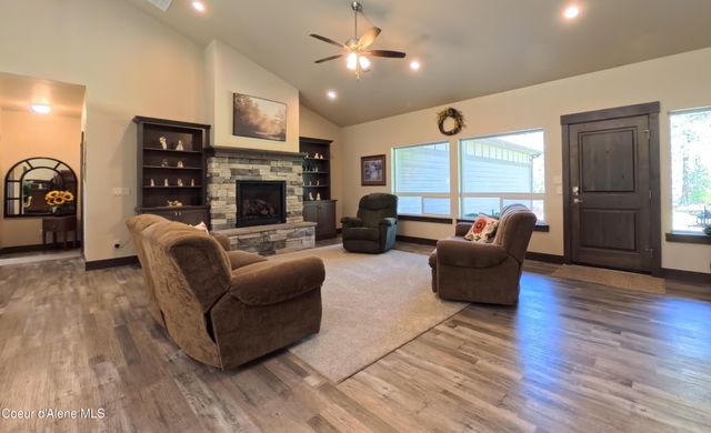 21642 N MASSIF RD, Rathdrum, ID 83858