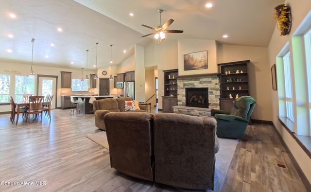 21642 N MASSIF RD, Rathdrum, ID 83858