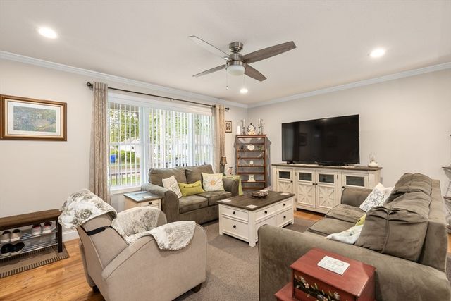 152 Ambrose St, Springfield, MA 01109