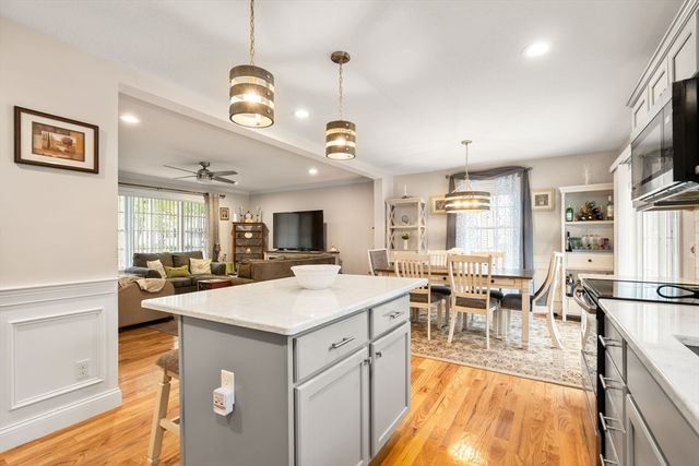 152 Ambrose St, Springfield, MA 01109