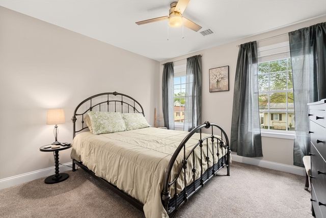 152 Ambrose St, Springfield, MA 01109