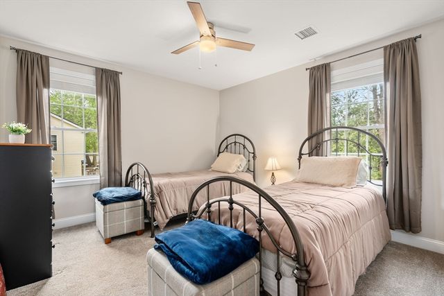 152 Ambrose St, Springfield, MA 01109