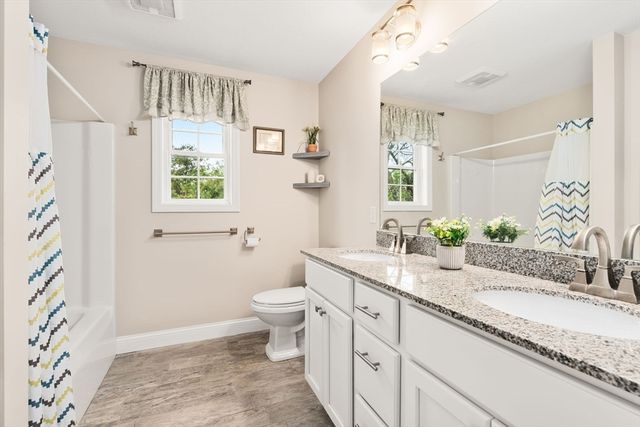 152 Ambrose St, Springfield, MA 01109