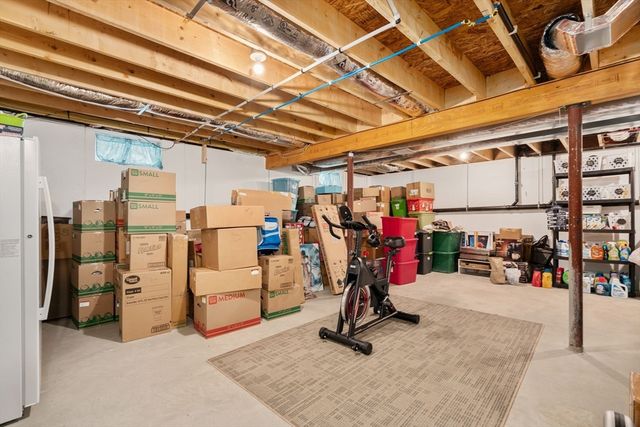 152 Ambrose St, Springfield, MA 01109