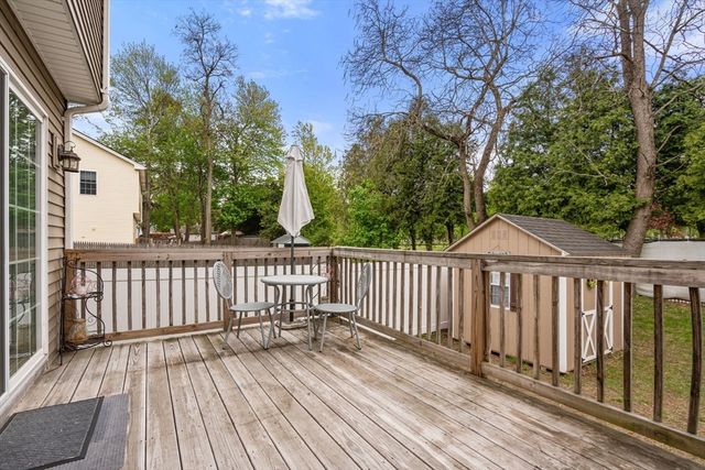 152 Ambrose St, Springfield, MA 01109