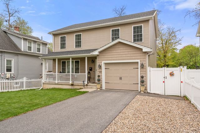 152 Ambrose St, Springfield, MA 01109