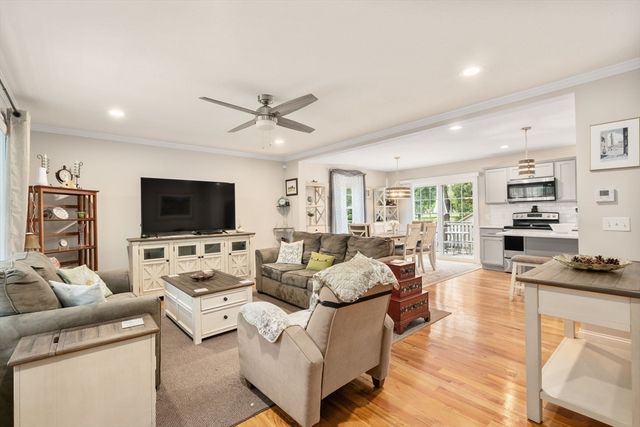 152 Ambrose St, Springfield, MA 01109