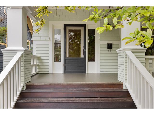 1842 Se 42ND Ave, Portland, OR 97215