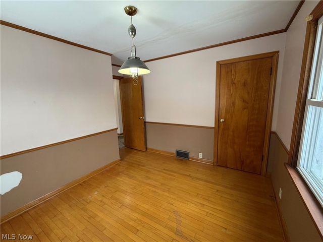 2229 Schneider Street NW, North Canton, OH 44720