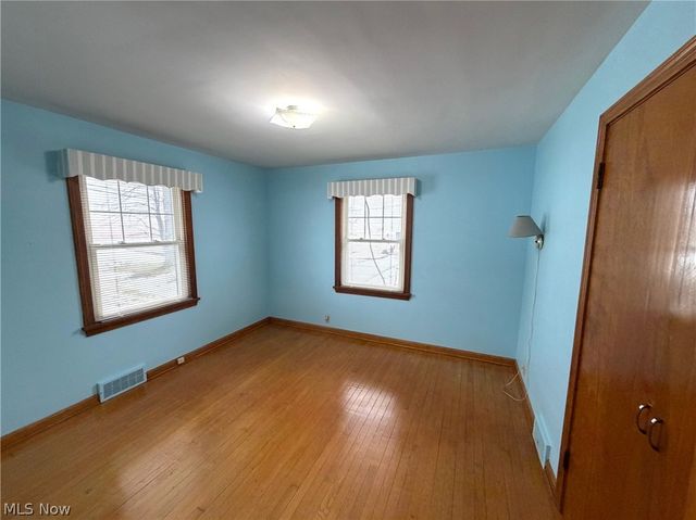 2229 Schneider Street NW, North Canton, OH 44720