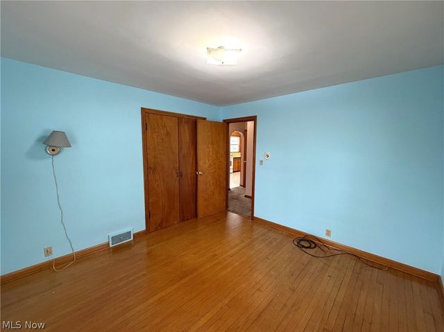 2229 Schneider Street NW, North Canton, OH 44720