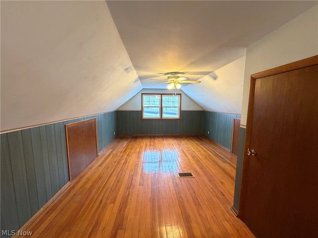 2229 Schneider Street NW, North Canton, OH 44720