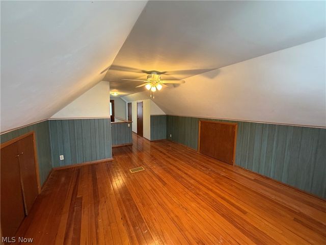 2229 Schneider Street NW, North Canton, OH 44720