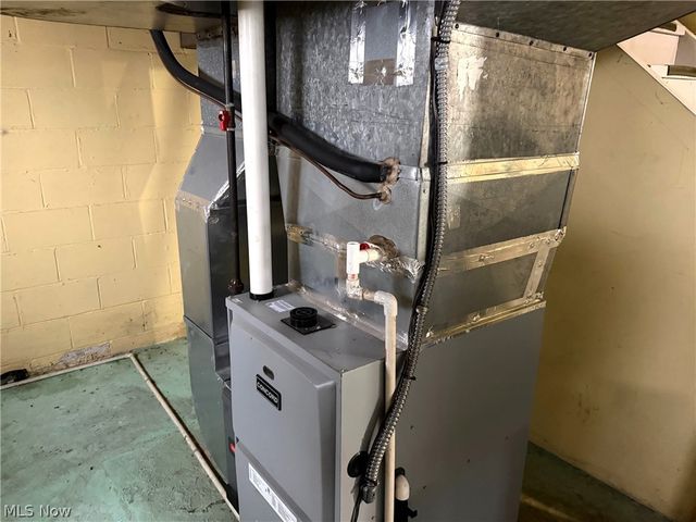 2229 Schneider Street NW, North Canton, OH 44720