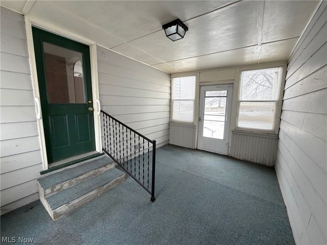 2229 Schneider Street NW, North Canton, OH 44720