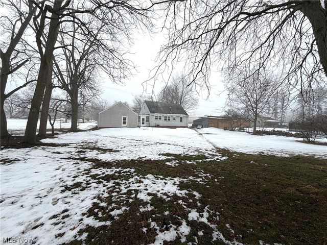 2229 Schneider Street NW, North Canton, OH 44720