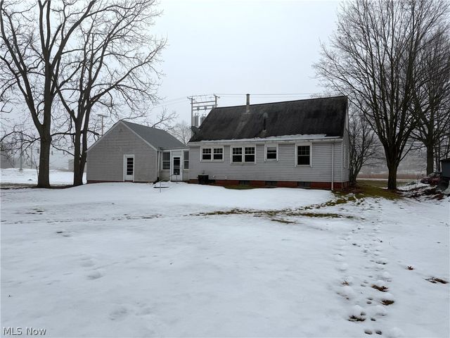 2229 Schneider Street NW, North Canton, OH 44720