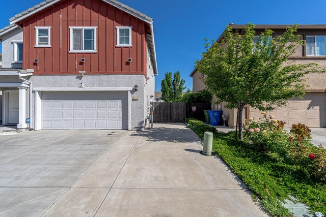 8216 Kossum Way, Elk Grove, CA 95624