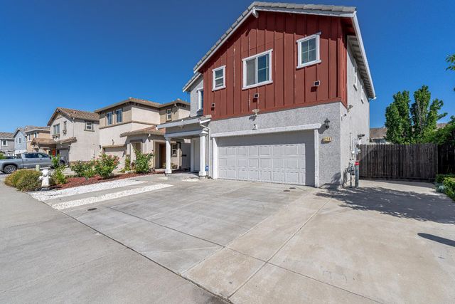 8216 Kossum Way, Elk Grove, CA 95624