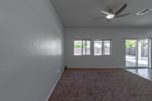 8216 Kossum Way, Elk Grove, CA 95624