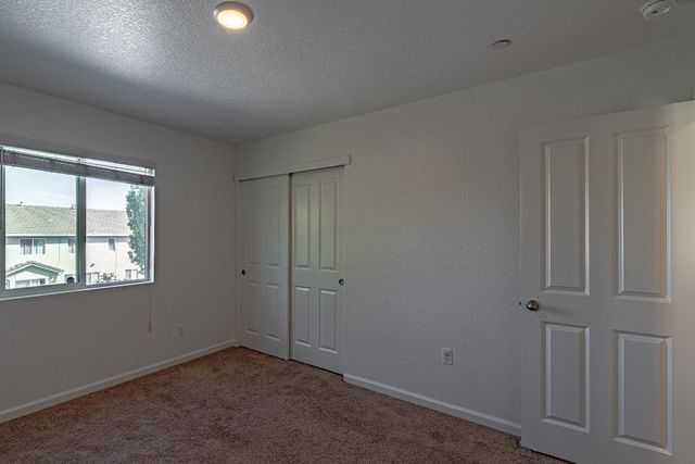 8216 Kossum Way, Elk Grove, CA 95624