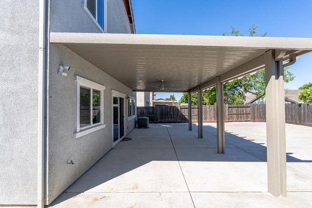 8216 Kossum Way, Elk Grove, CA 95624