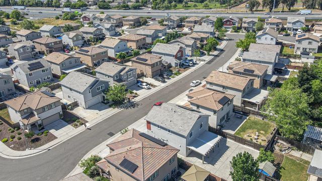 8216 Kossum Way, Elk Grove, CA 95624