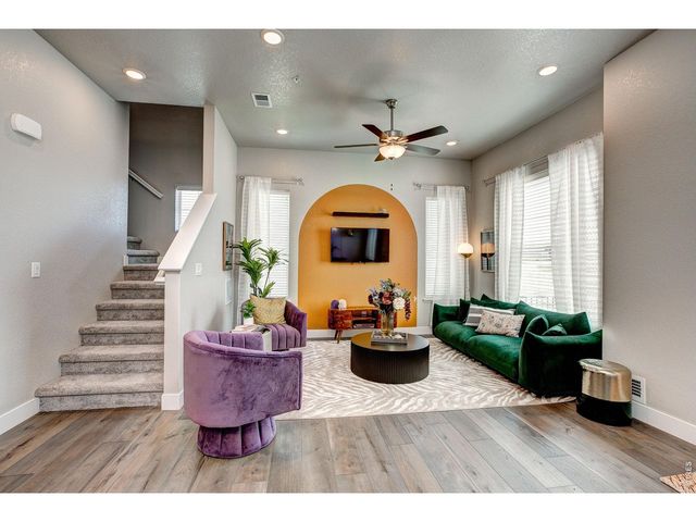 420 High Point Dr C-103, Longmont, CO 80504