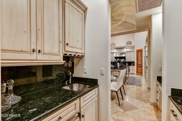 6941 E FLAT IRON Court, Gold Canyon, AZ 85118