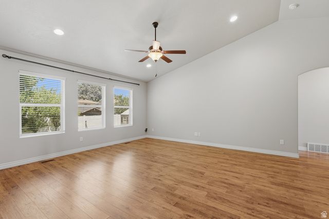 1302 W 2535 N, Clinton, UT 84015